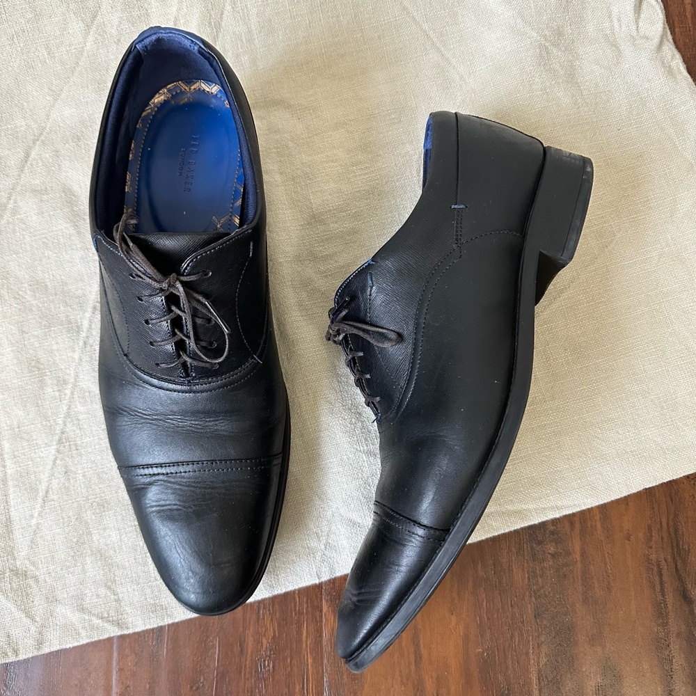 TED BAKER LONDON Fhares Cap Toe Oxford Black Leather